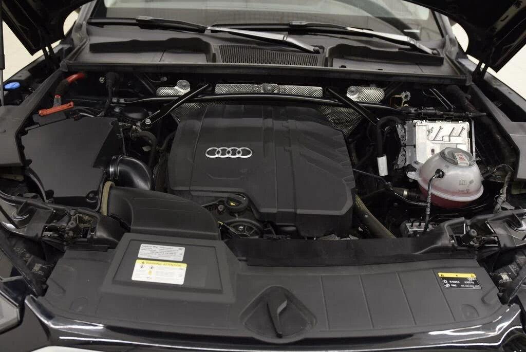 Audi Q5 Progressiv 45 TFSI АвтоКредит  (ЦЕНА ДО БГ), снимка 3 - Автомобили и джипове - 53759405