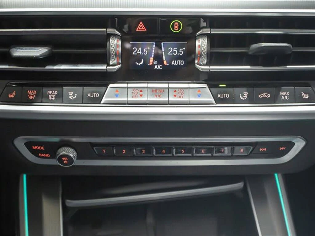 BMW X5 2022| M-PK| SWAROWSKI| M-BRAKES| 1 СОБСТ| ЧИСТА ИС, снимка 14 - Автомобили и джипове - 53783571