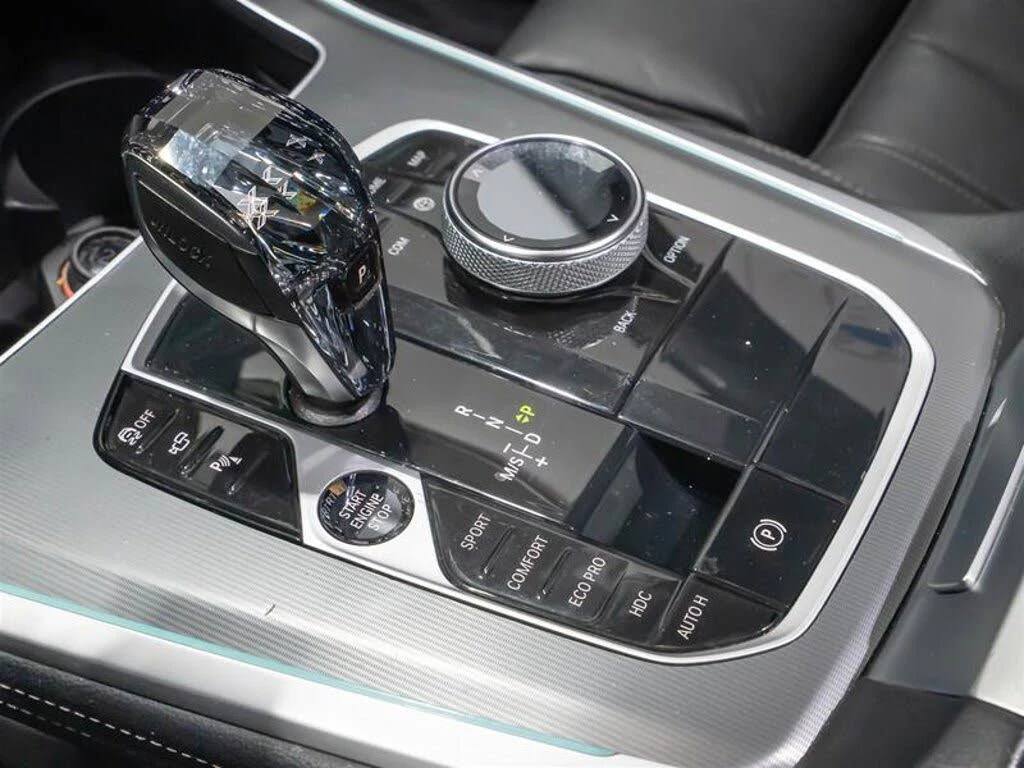 BMW X5 2022| M-PK| SWAROWSKI| M-BRAKES| 1 СОБСТ| ЧИСТА ИС, снимка 10 - Автомобили и джипове - 53783571