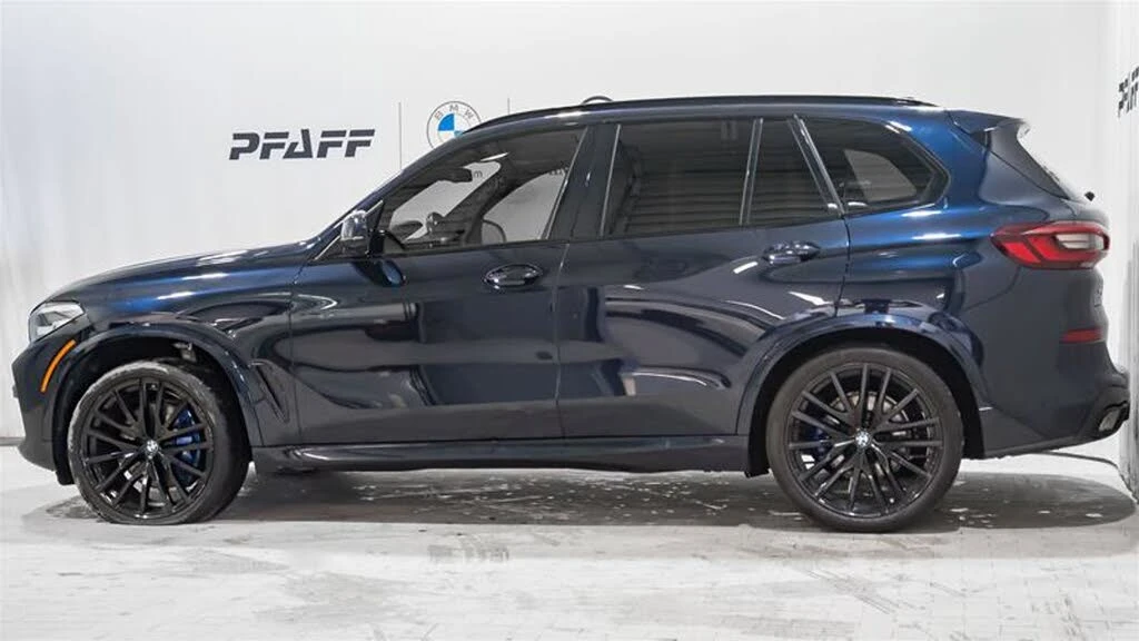 BMW X5 2022| M-PK| SWAROWSKI| M-BRAKES| 1 СОБСТ| ЧИСТА ИС, снимка 3 - Автомобили и джипове - 53783571