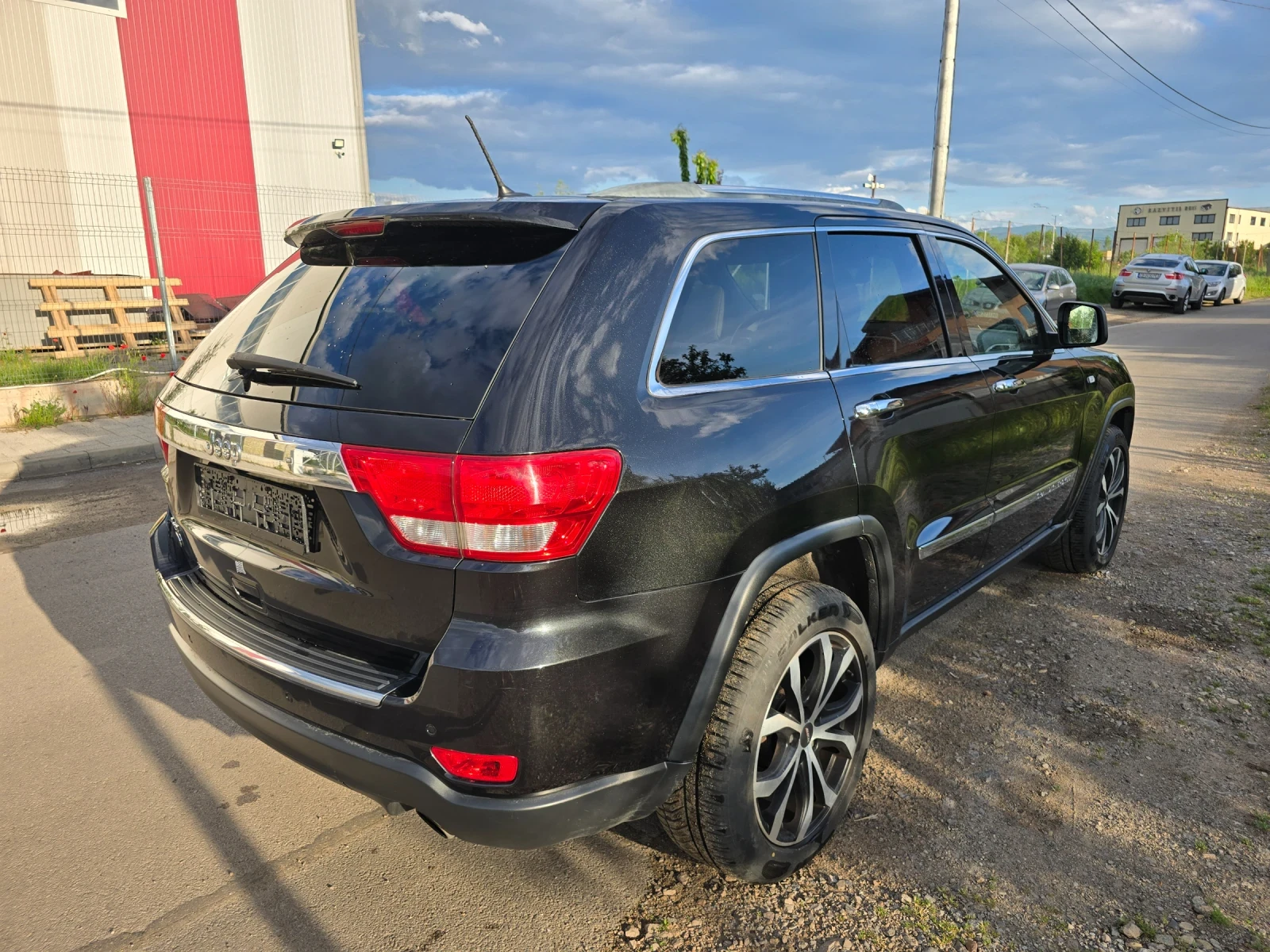 Jeep Grand cherokee 3.6 БЕНЗИНОВ OVERLAND, снимка 5 - Автомобили и джипове - 54571698