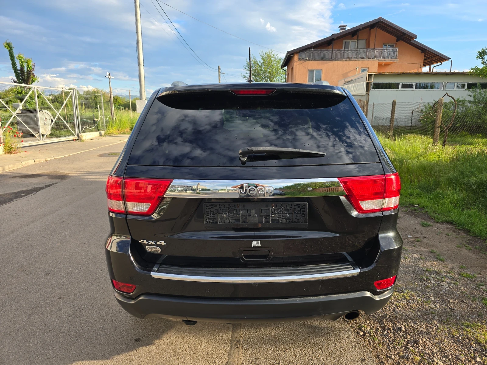 Jeep Grand cherokee 3.6 БЕНЗИНОВ OVERLAND, снимка 4 - Автомобили и джипове - 54571698
