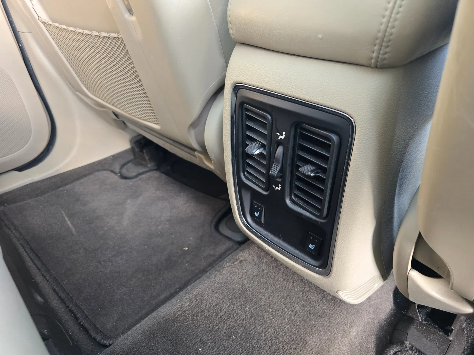 Jeep Grand cherokee 3.6 БЕНЗИНОВ OVERLAND, снимка 15 - Автомобили и джипове - 54571698