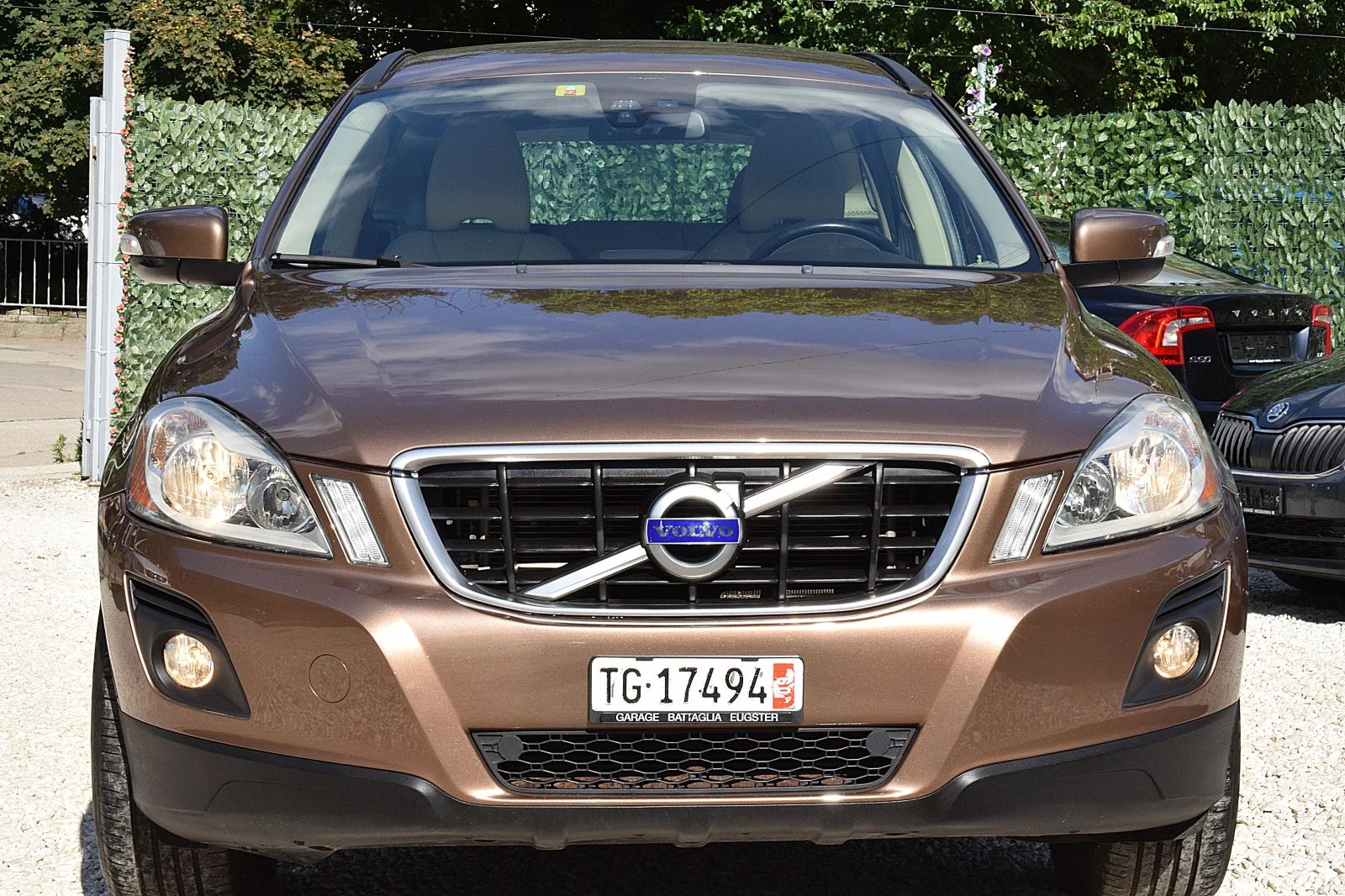 Volvo XC60 2.4/D5/205 коня/ Швейцария/Кожа/Нави/Автомат, снимка 2 - Автомобили и джипове - 55287482