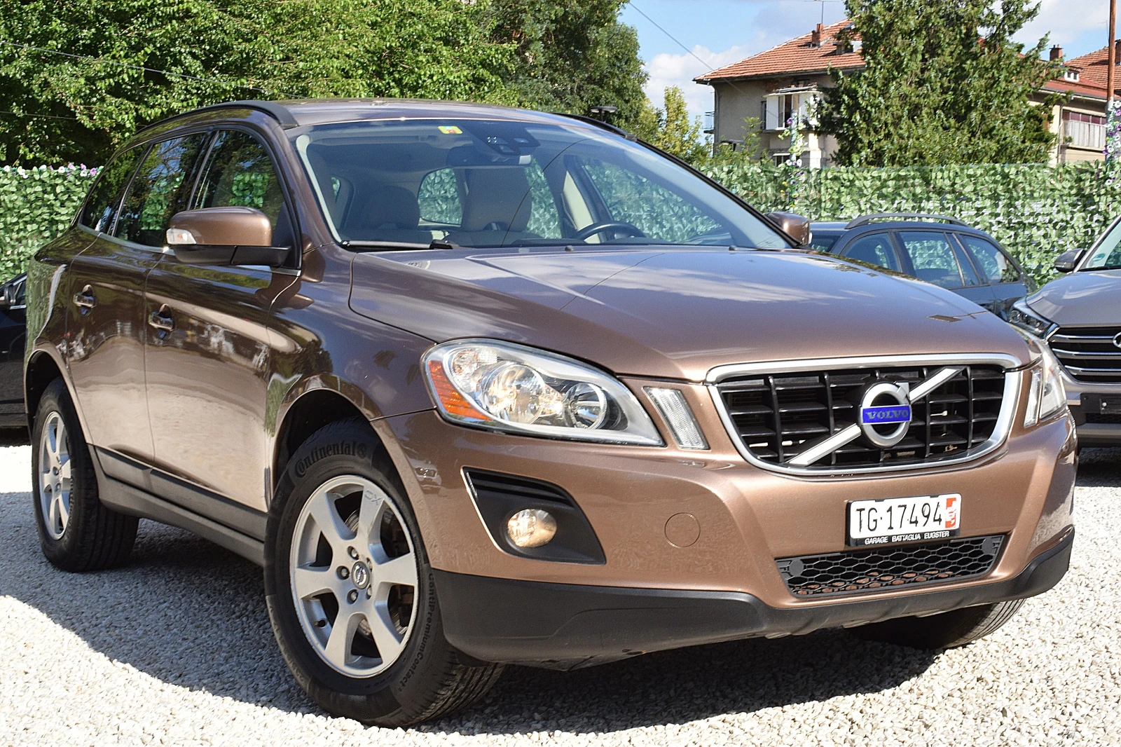 Volvo XC60 2.4/D5/205 коня/ Швейцария/Кожа/Нави/Автомат, снимка 3 - Автомобили и джипове - 55287482