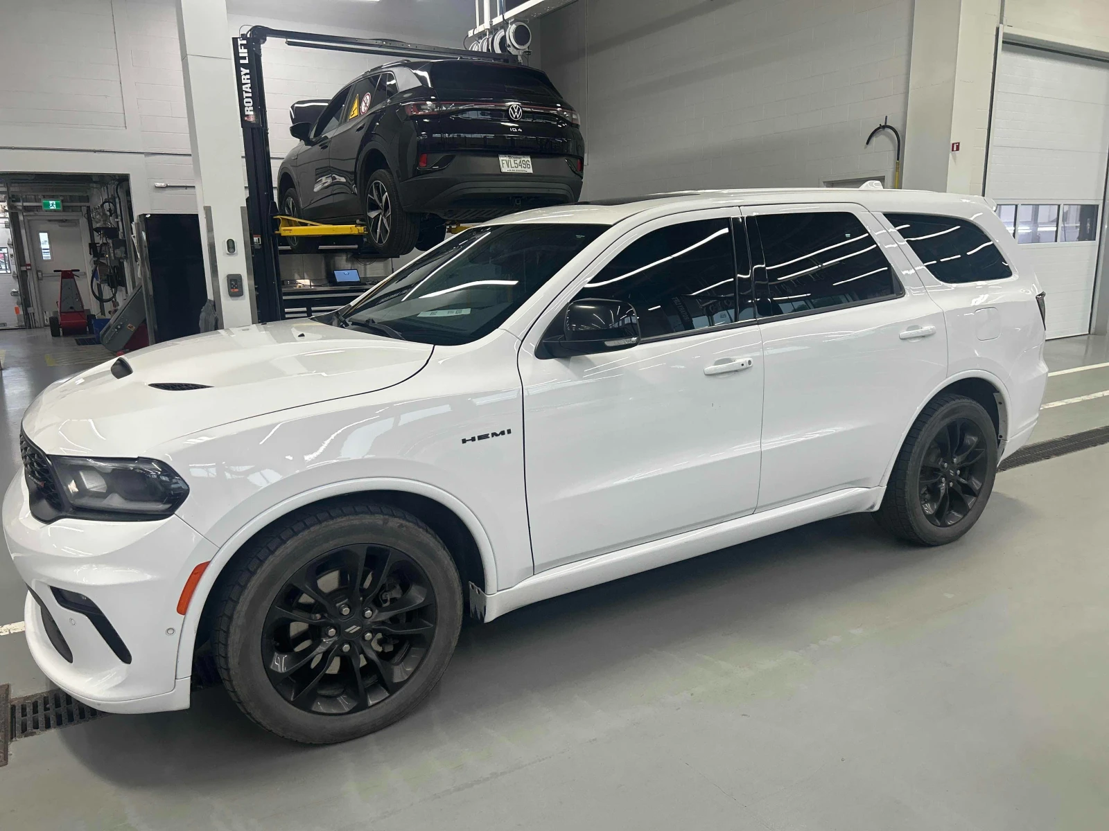 Dodge Durango R/T* HEMI* �������* �����* CarPlay* Keyless*  | Mobile.bg � ����������� 2