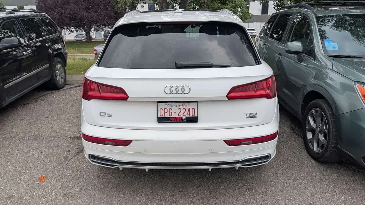 Audi Q5 * Progressiv * CARFAX * ЦЕНА ДО БГ, снимка 4 - Автомобили и джипове - 55646239