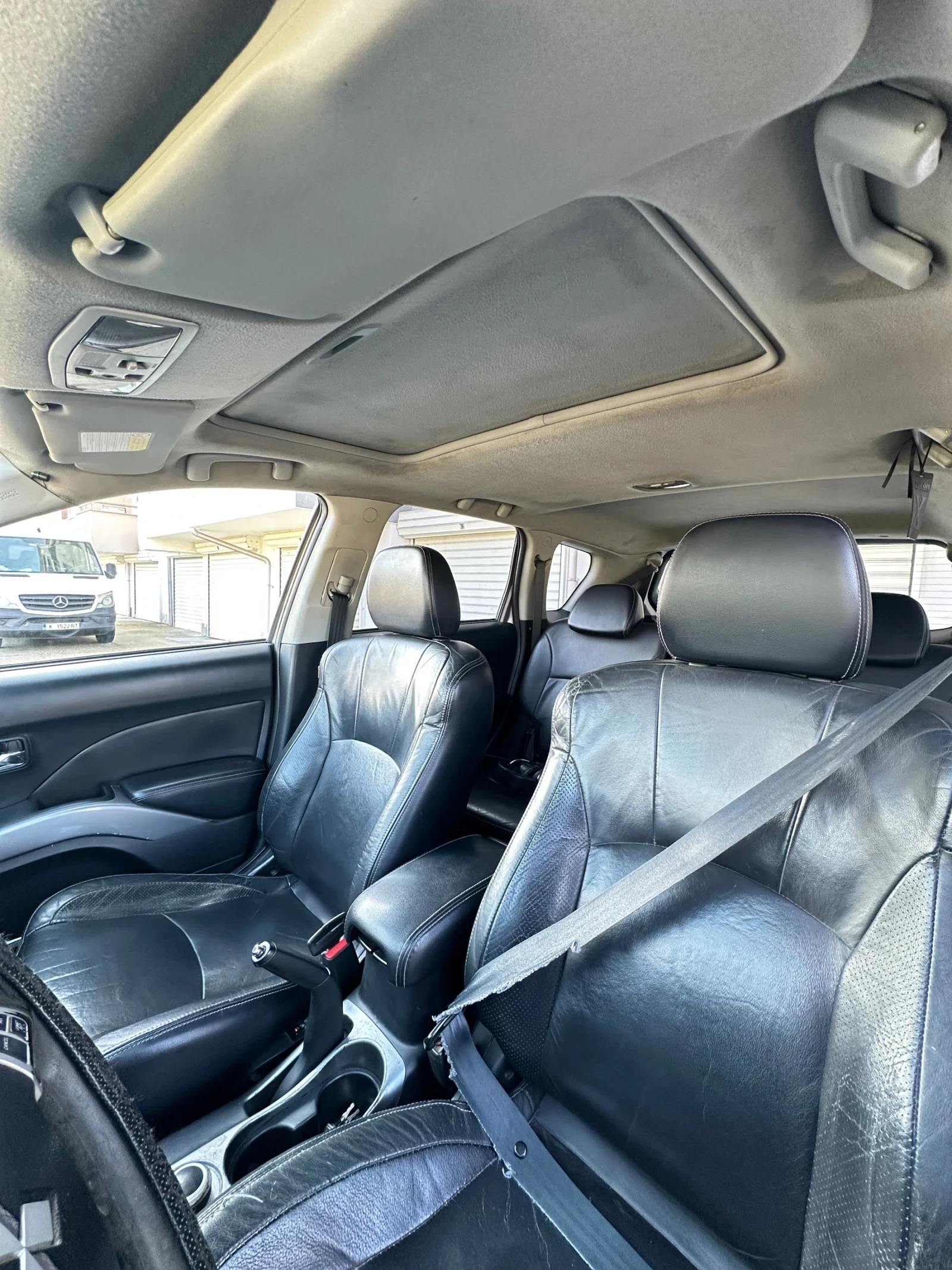 Mitsubishi Outlander 2.0 TDI 140 коня, снимка 8 - Автомобили и джипове - 56238903