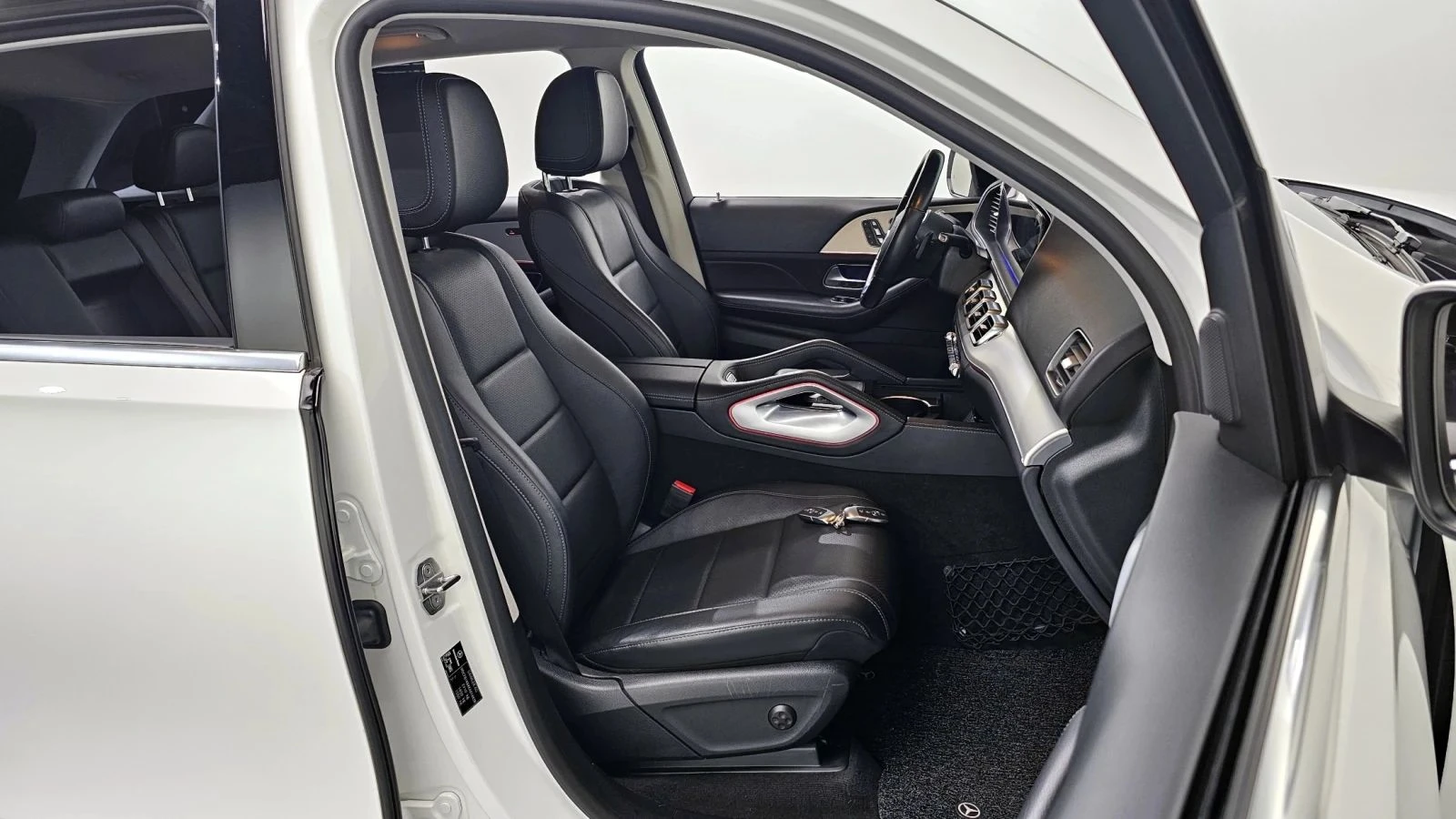 Mercedes-Benz GLE 300, снимка 8 - Автомобили и джипове - 56738314