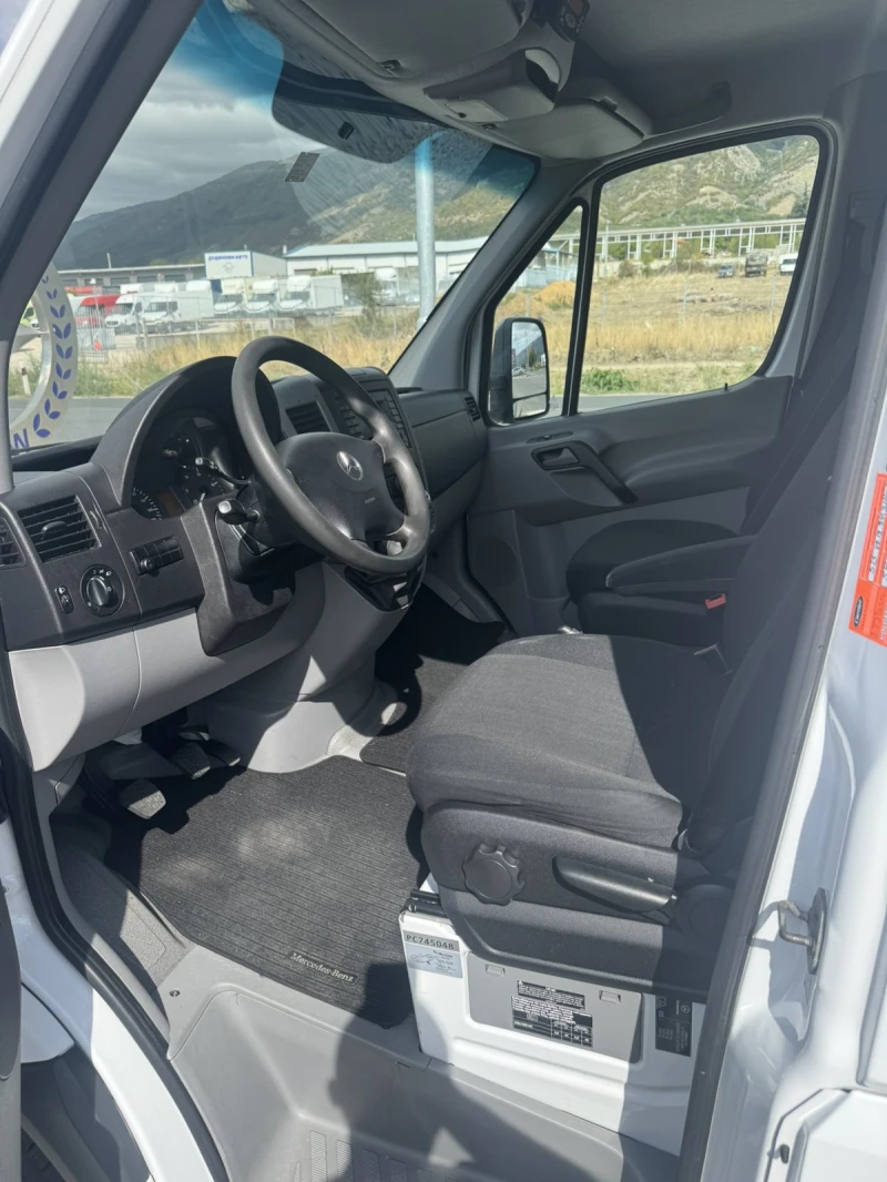 Mercedes-Benz Sprinter 316 Хладилен/Борд/Клима, снимка 8 - Бусове и автобуси - 51857043