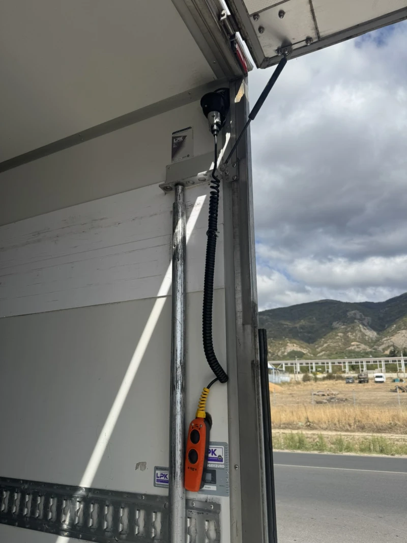 Mercedes-Benz Sprinter 316 Хладилен/Борд/Клима, снимка 14 - Бусове и автобуси - 51857043