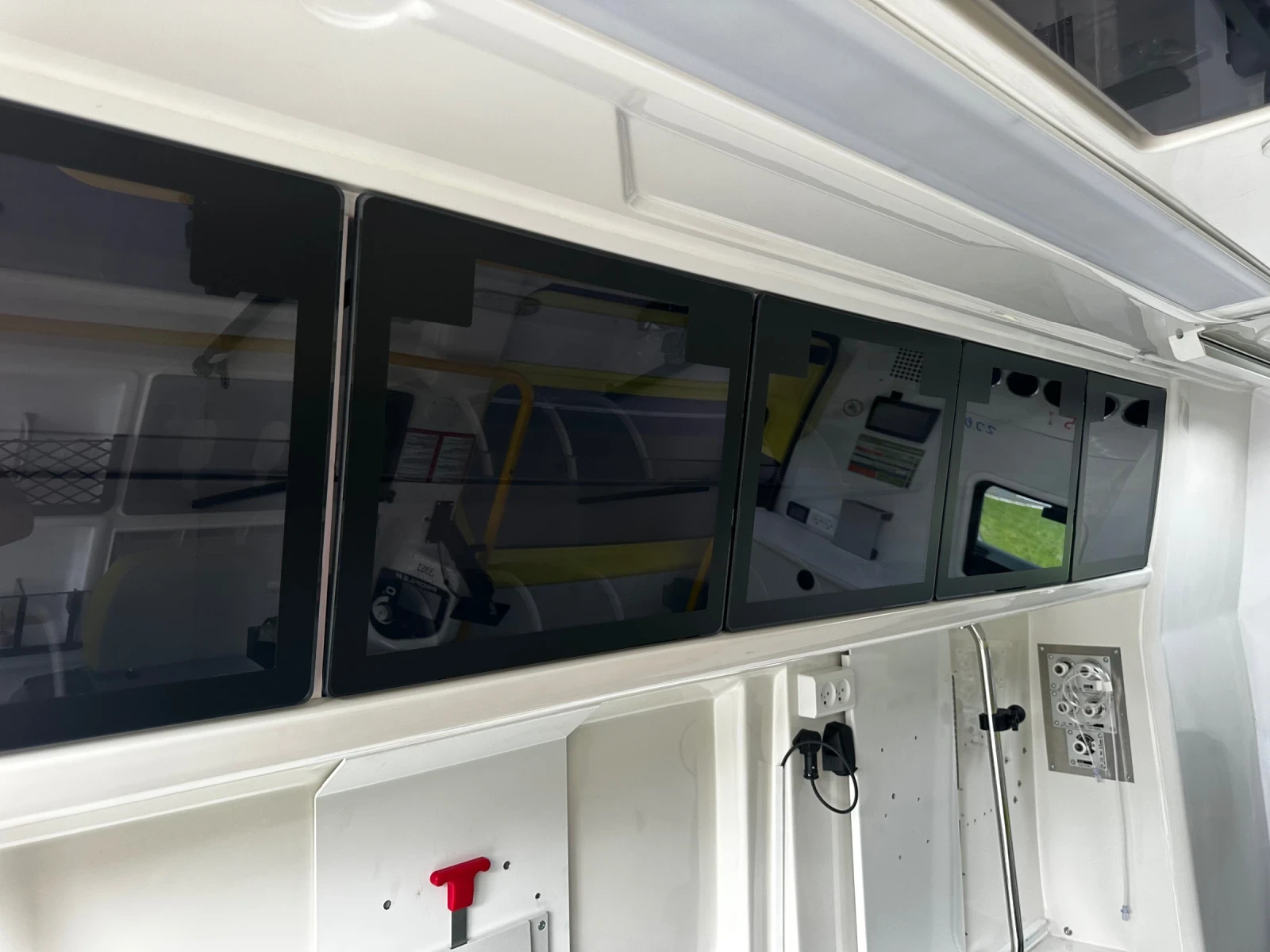 VW Crafter, снимка 8 - Бусове и автобуси - 55212645