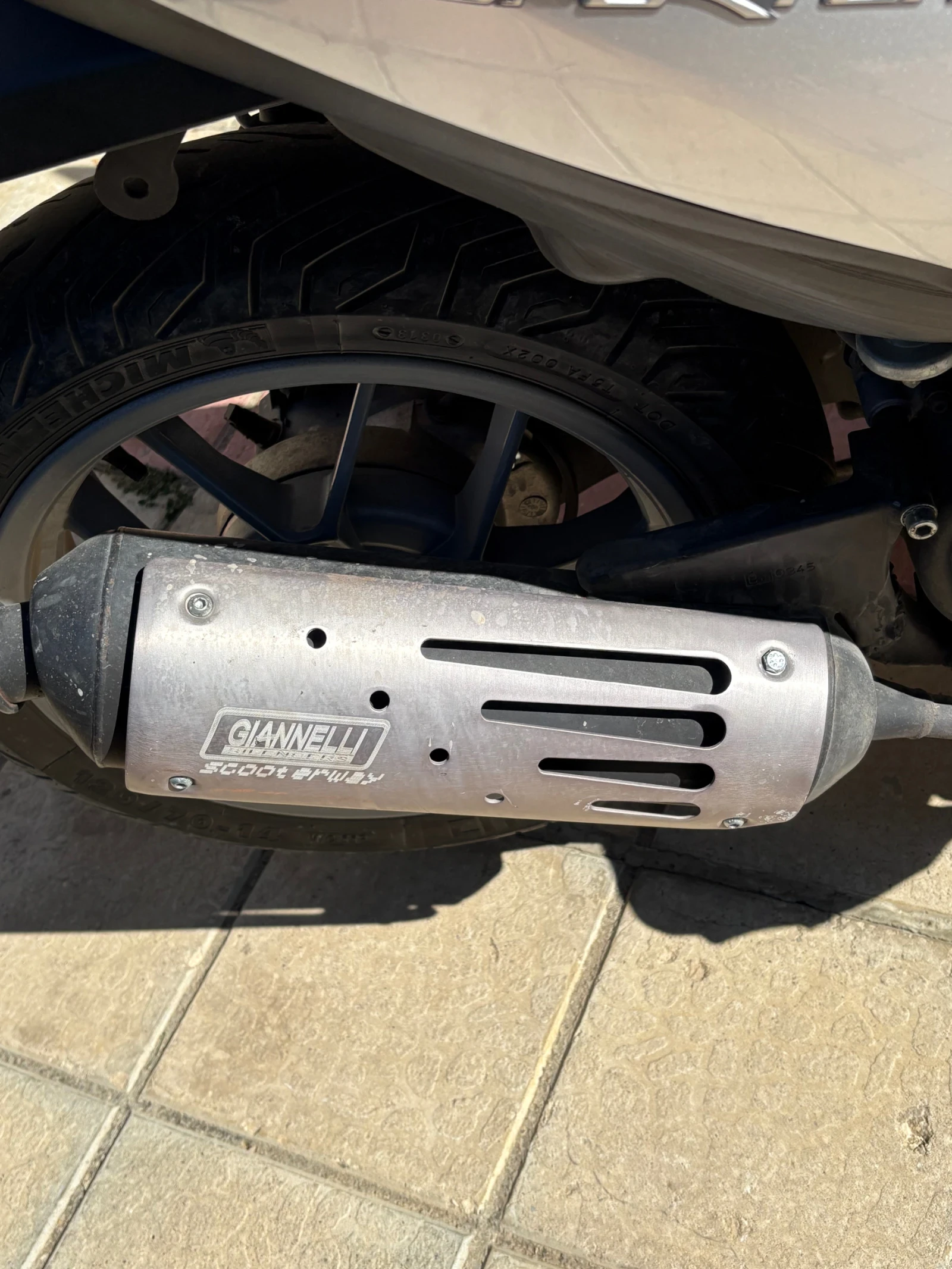 Aprilia 50 Sportcity one v4t - изображение 8