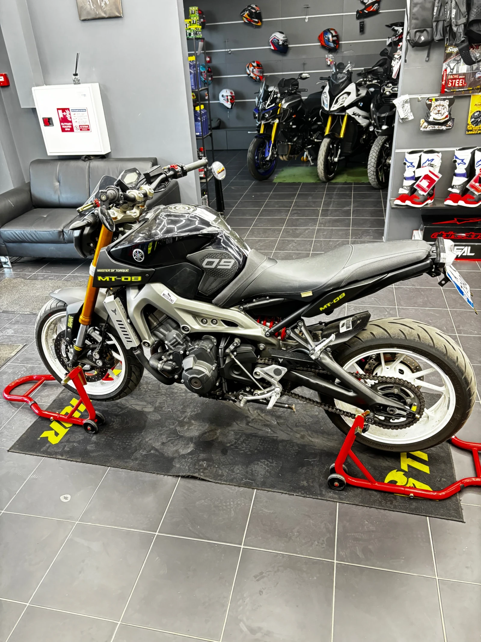 Yamaha Mt-09, снимка 5 - Мотоциклети и мототехника - 53877769