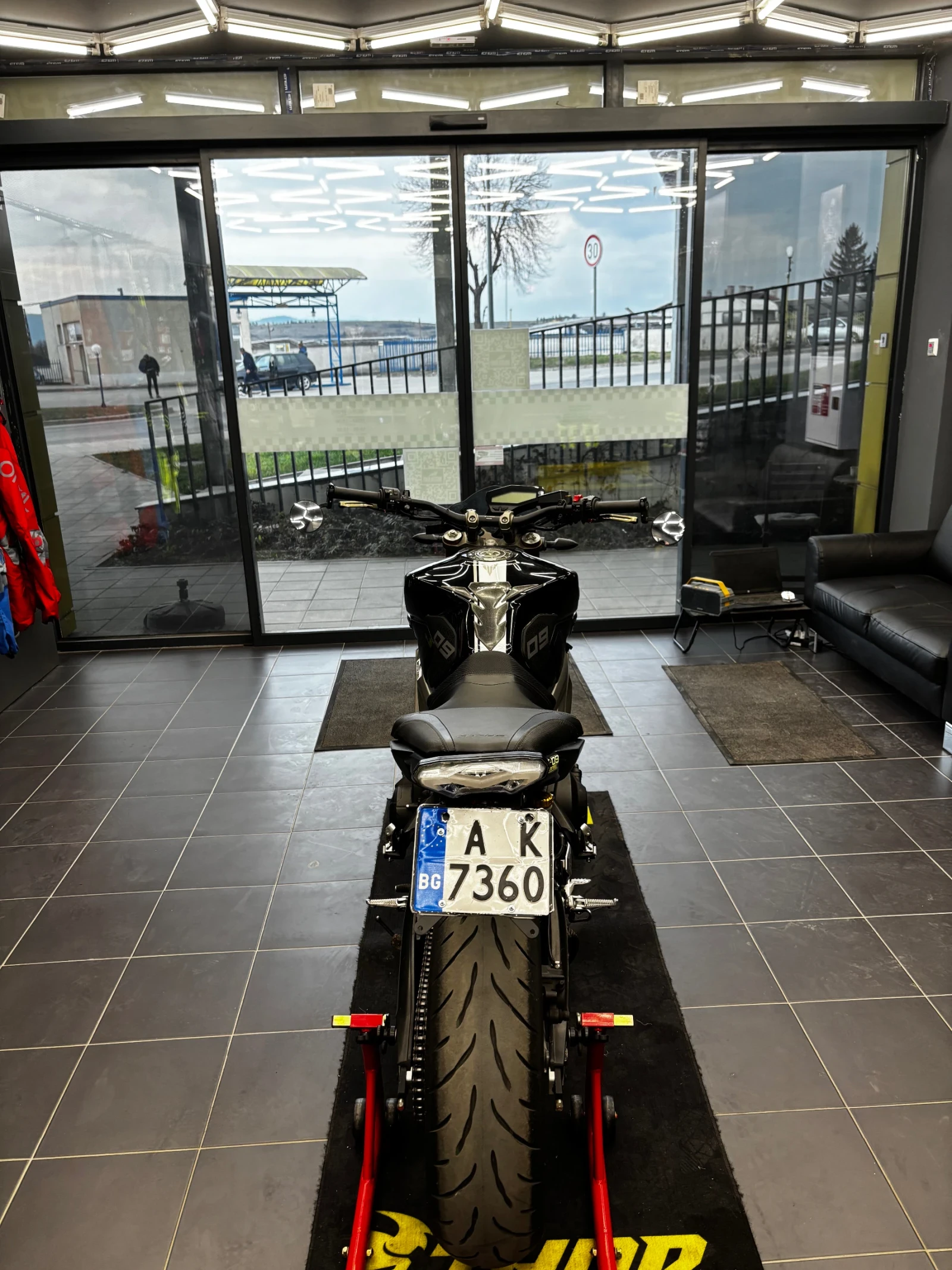 Yamaha Mt-09, снимка 2 - Мотоциклети и мототехника - 53877769