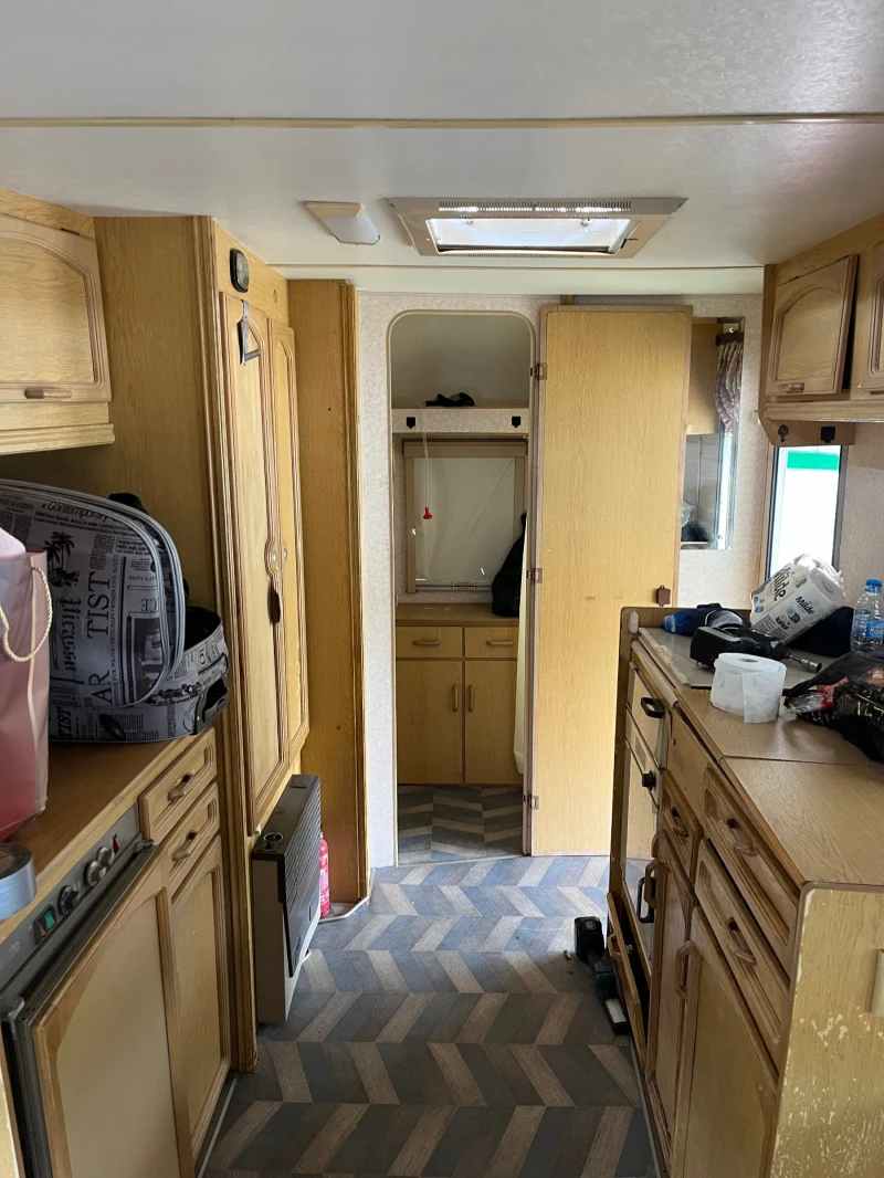 Каравана ABI ABBEI GTS215 Бартер за ATV 4X4, снимка 11 - Каравани и кемпери - 52093636