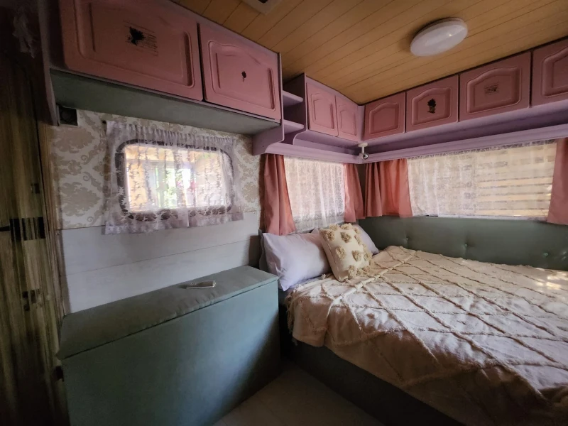 Каравана Knaus Azur, снимка 13 - Каравани и кемпери - 52182019