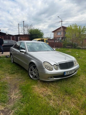 Mercedes-Benz E 320, снимка 2