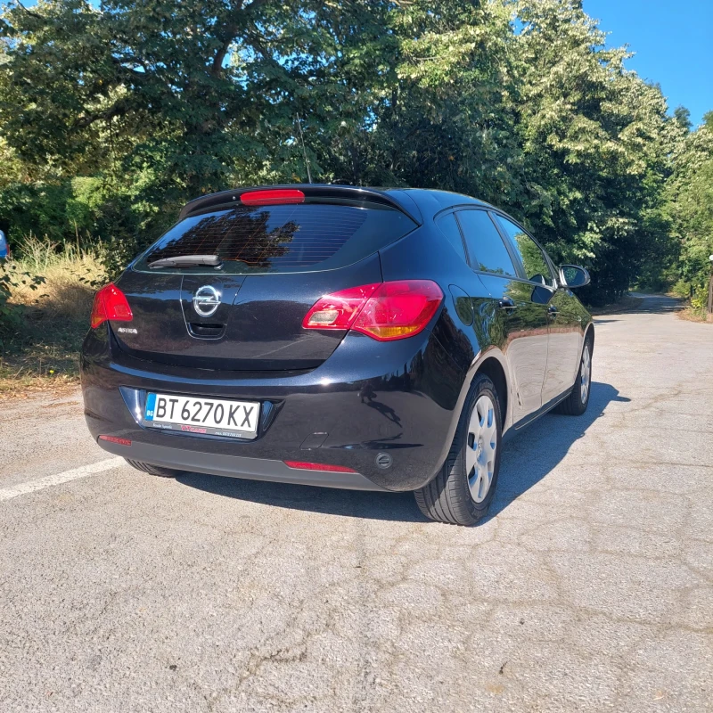 Opel Astra J, снимка 6 - Автомобили и джипове - 46953597