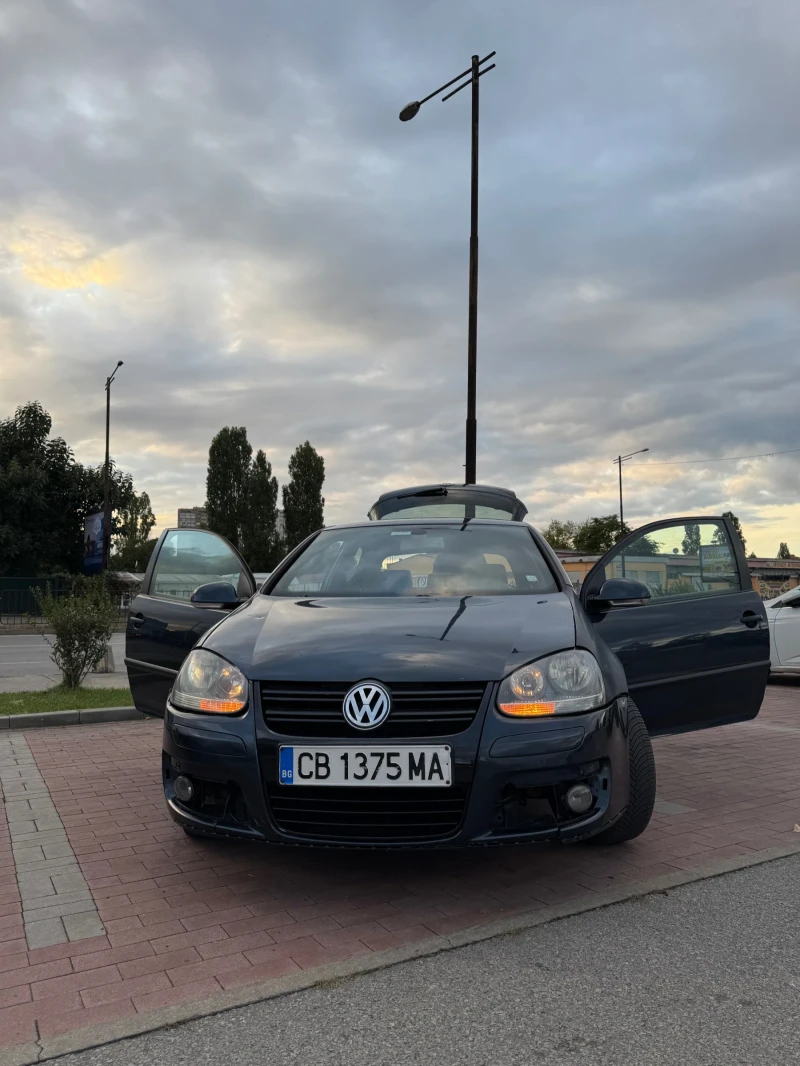 VW Golf 1.9, снимка 1 - Автомобили и джипове - 47511239