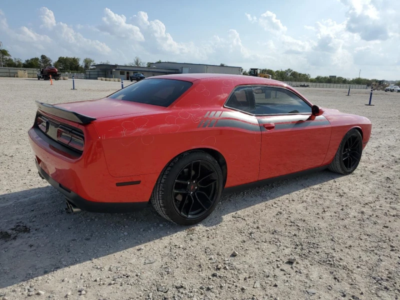 Dodge Challenger SXT, снимка 4 - Автомобили и джипове - 48675936