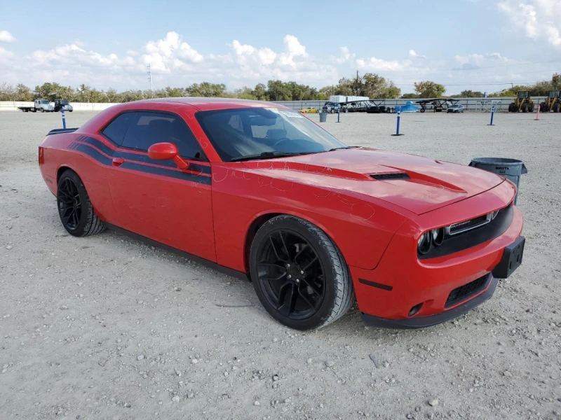 Dodge Challenger SXT, снимка 3 - Автомобили и джипове - 48675936