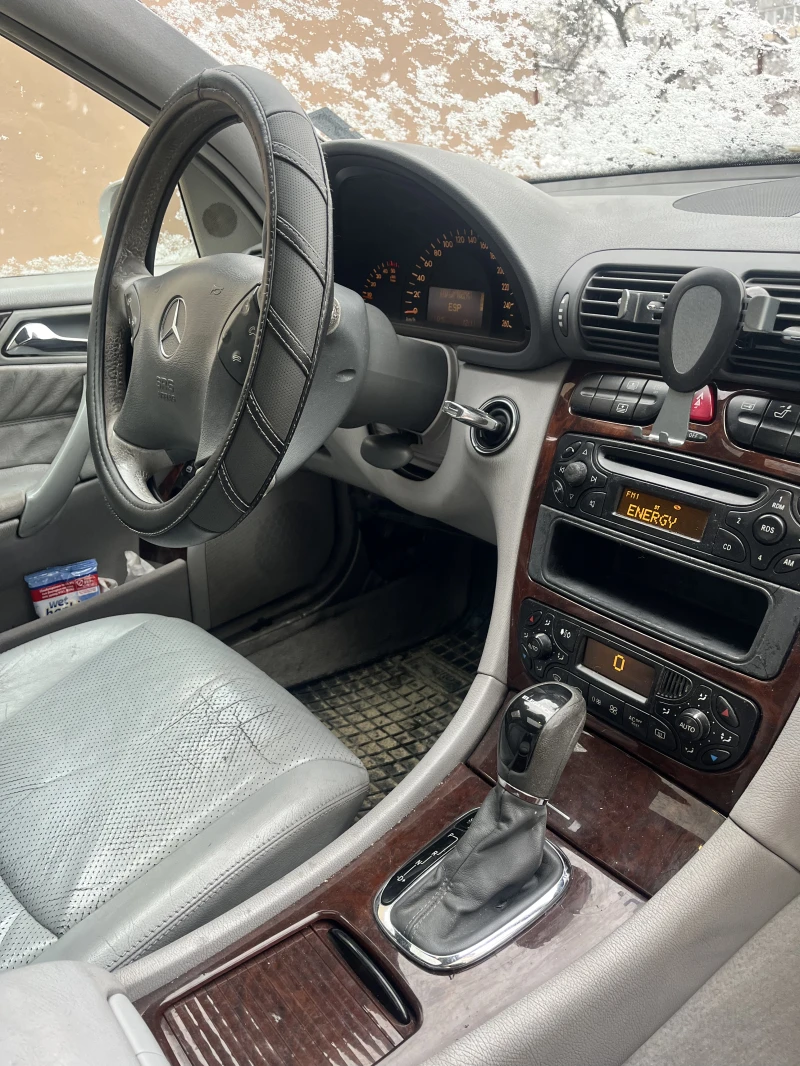 Mercedes-Benz C 220 CDI, снимка 13 - Автомобили и джипове - 48752023