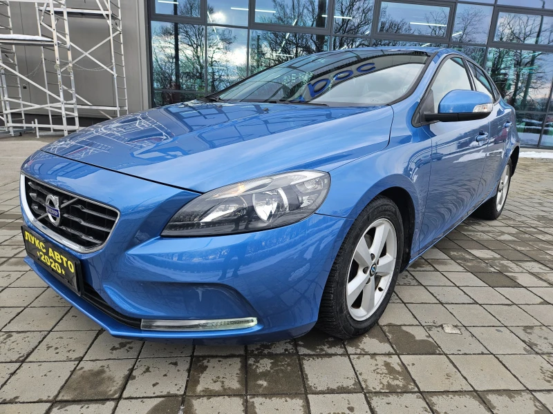 Volvo V40 1.6 ПЕРФЕКТЕН , снимка 8 - Автомобили и джипове - 49212644