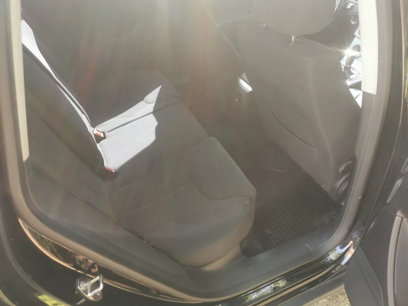 VW Passat Нави-Автомат-2.0BMP-8-клапана, снимка 8 - Автомобили и джипове - 52569023