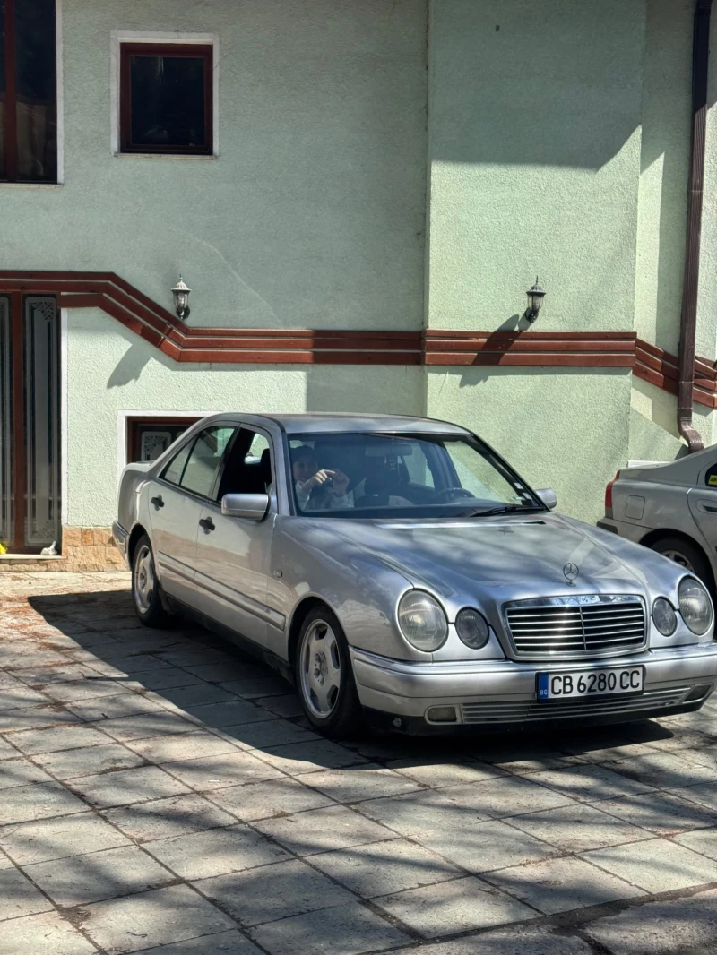 Mercedes-Benz E 290, снимка 4 - Автомобили и джипове - 52312395