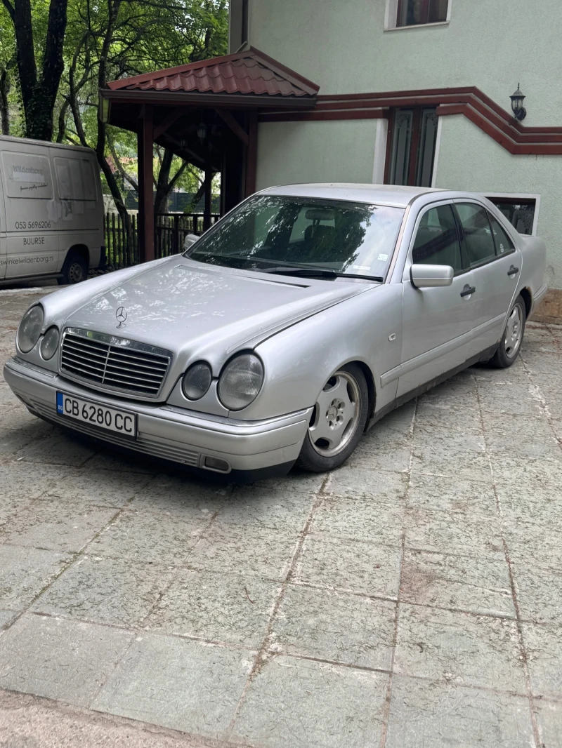 Mercedes-Benz E 290