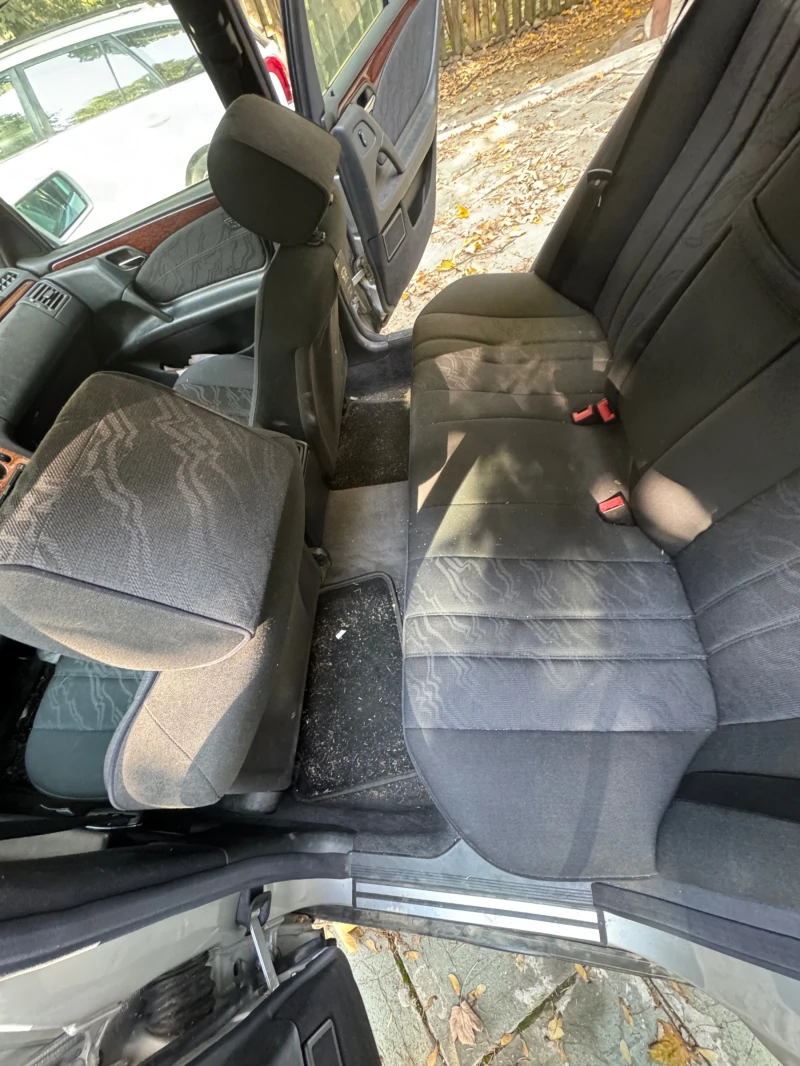 Mercedes-Benz E 290, снимка 9 - Автомобили и джипове - 52312395