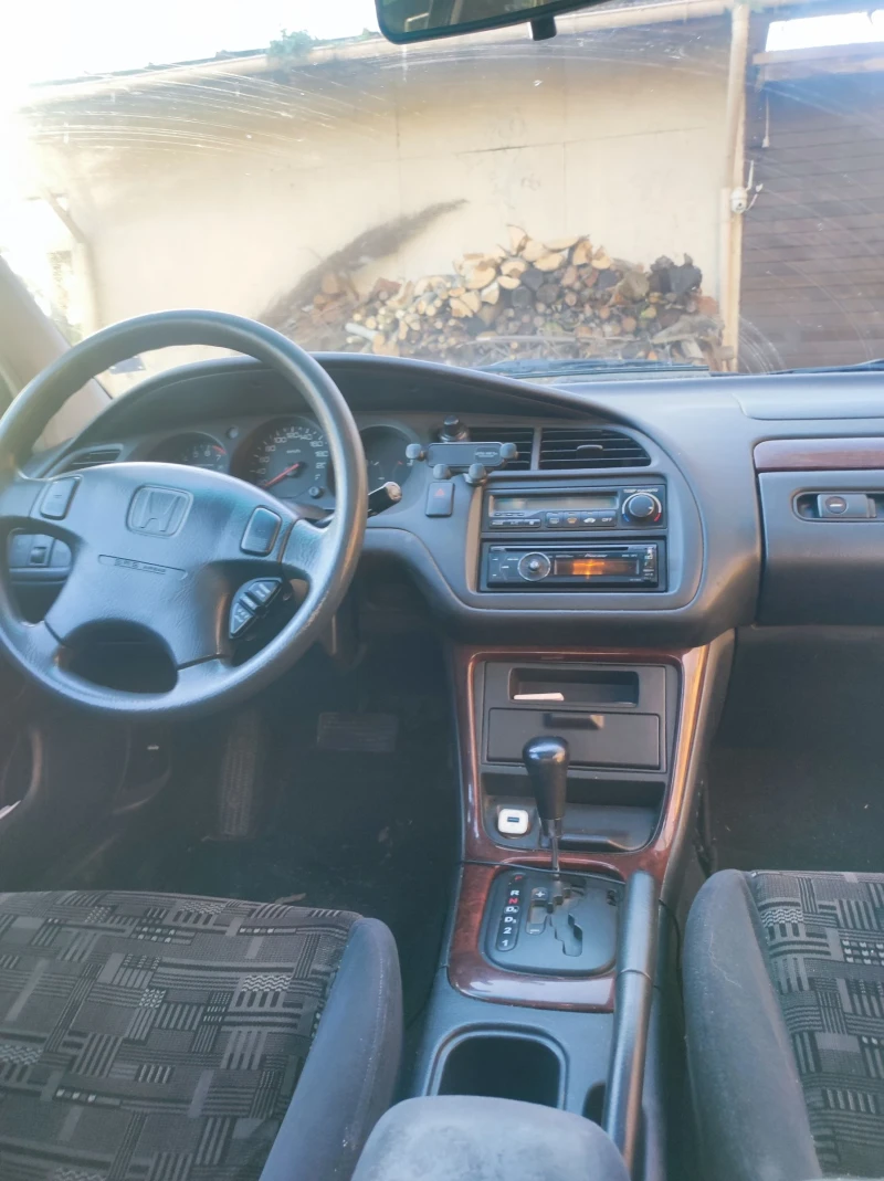 Honda Accord, снимка 4 - Автомобили и джипове - 52854884