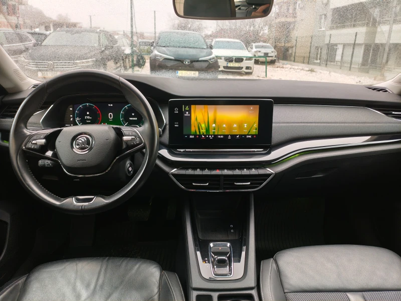 Skoda Octavia 2.0 Tdi DSG Style Plus, снимка 9 - Автомобили и джипове - 52897186