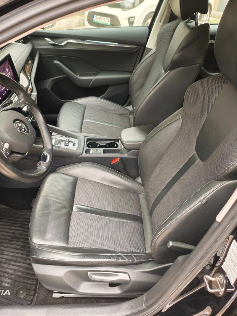Skoda Octavia 2.0 Tdi DSG Style Plus, снимка 10 - Автомобили и джипове - 52897186