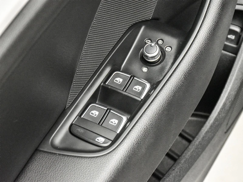 Audi S3 PREMIUM PLUS С РЕГИСТРАЦИЯ & АВТО КРЕДИТ, снимка 10 - Автомобили и джипове - 53415413