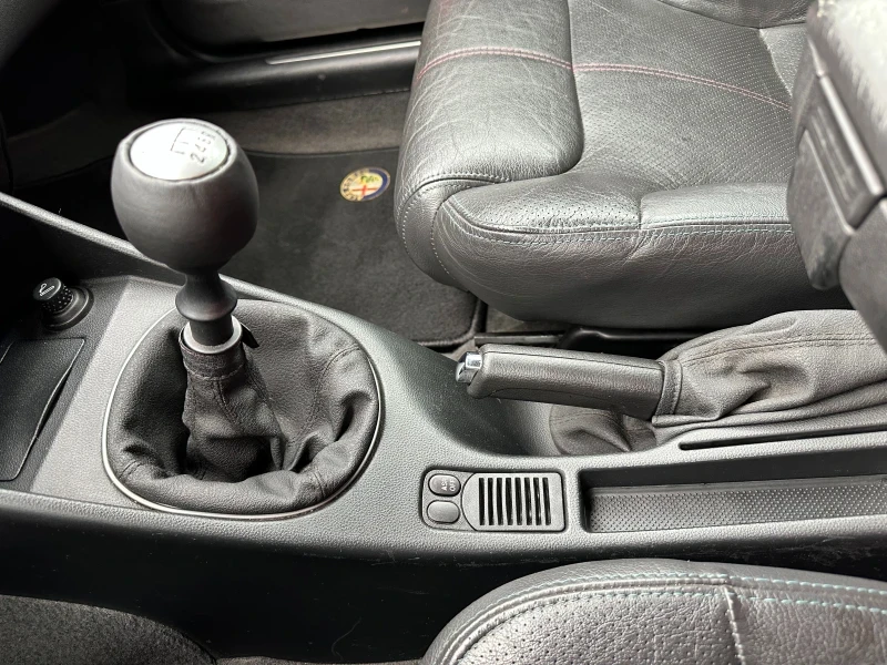 Alfa Romeo 147 1.9 16V Ti - изображение 9