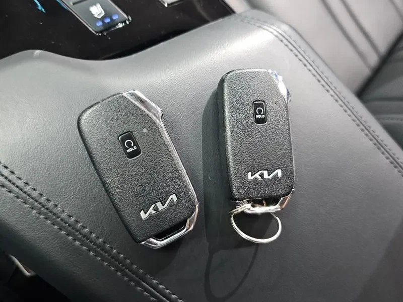 Kia K8 3.5 LPG 2WD TRENDY, снимка 16 - Автомобили и джипове - 55604424