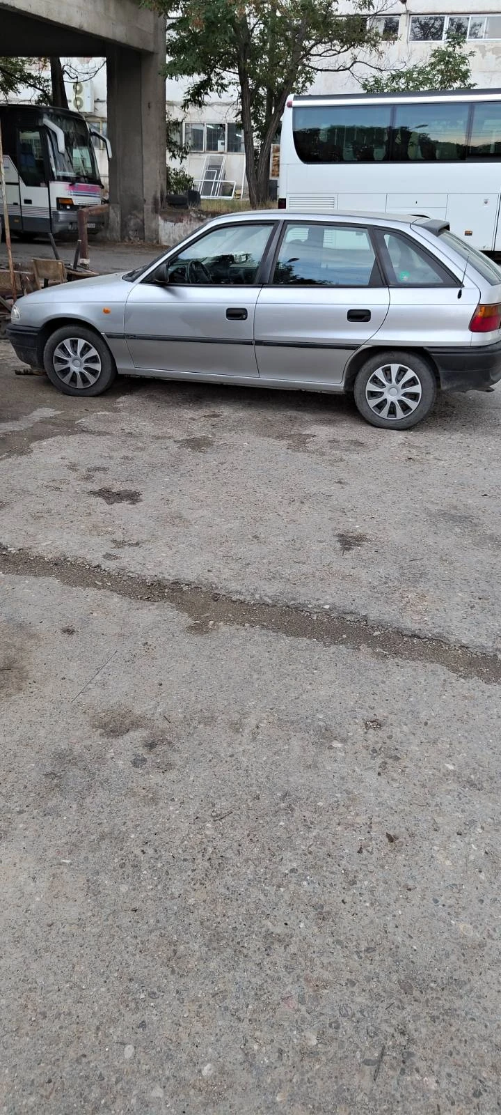 Opel Astra, снимка 2 - Автомобили и джипове - 55936713