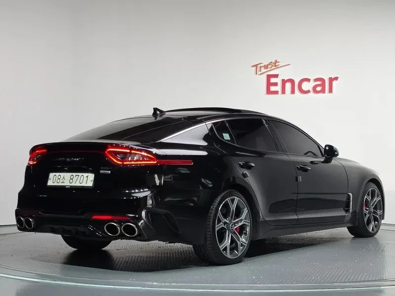 Kia Stinger, снимка 2 - Автомобили и джипове - 56690350