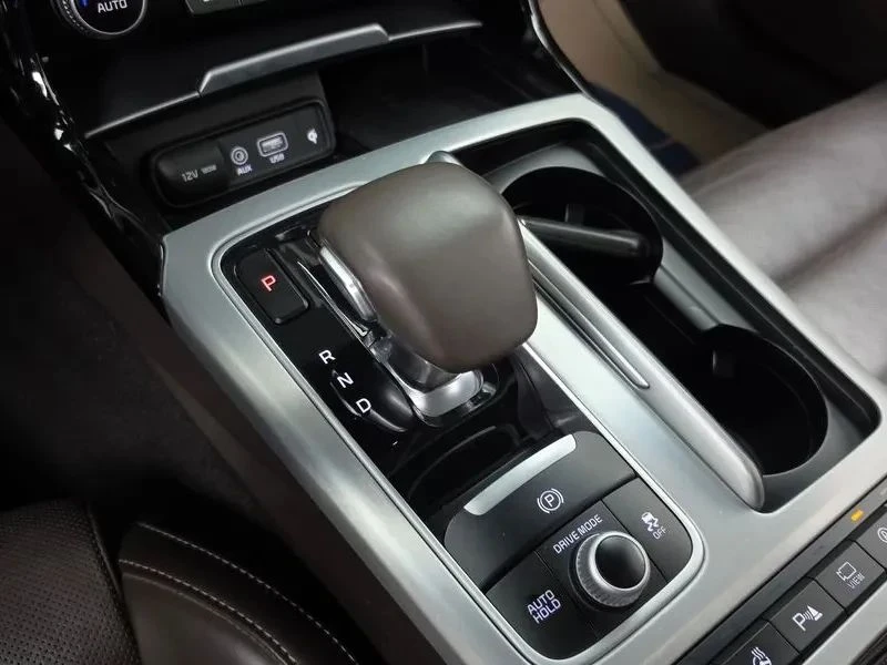 Kia Stinger, снимка 9 - Автомобили и джипове - 56690350