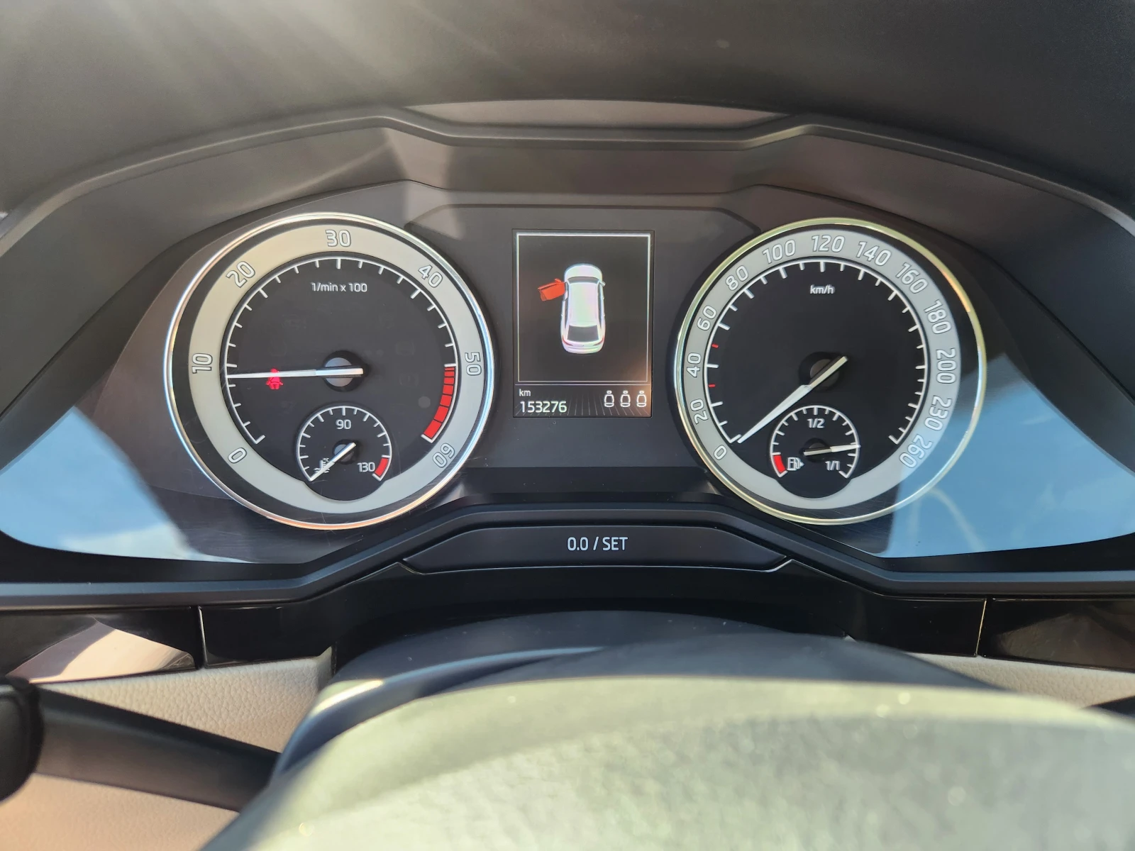 Skoda Superb 2.0TDI-190к.с EURO 6-4Х4-LAURIN&KLEMENT-ШВЕЙЦАРИЯ - изображение 9