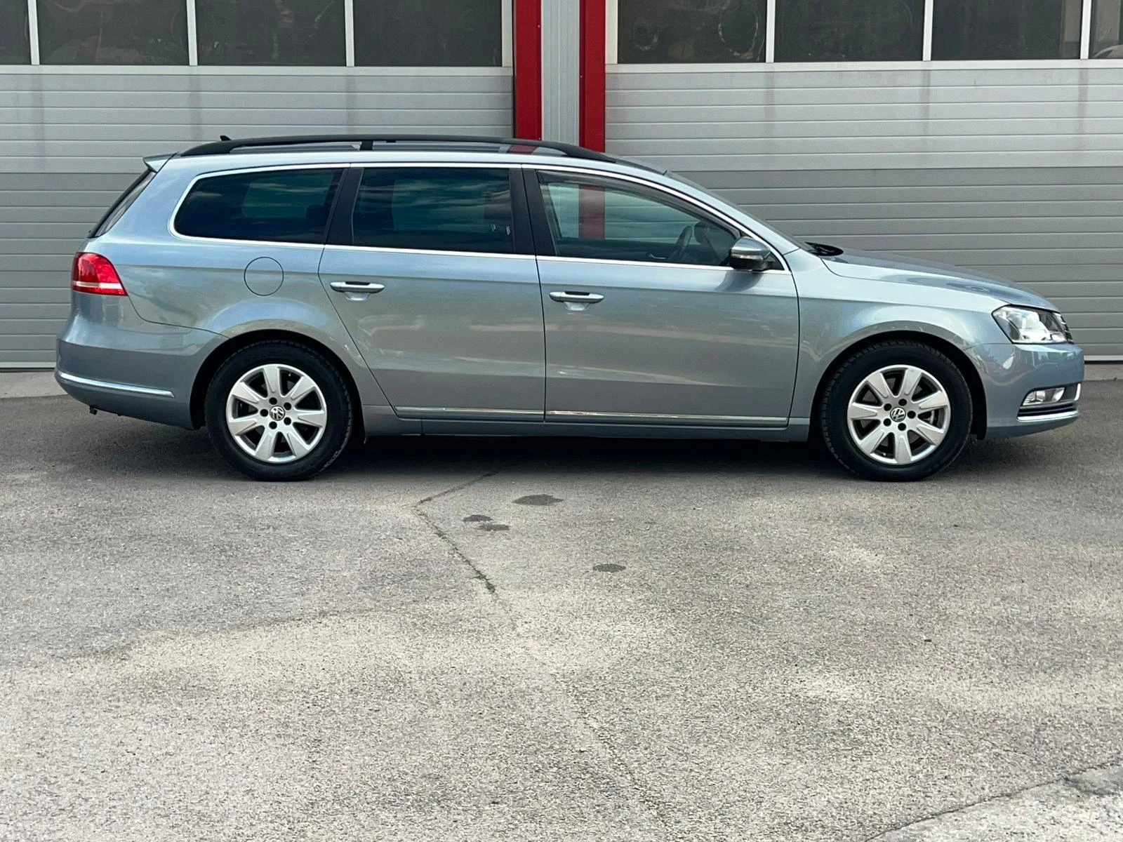 VW Passat 1.6TDI HIGHLINE NAVI KAMERA 6-СКОРОСТИ EVRO 5A - изображение 7