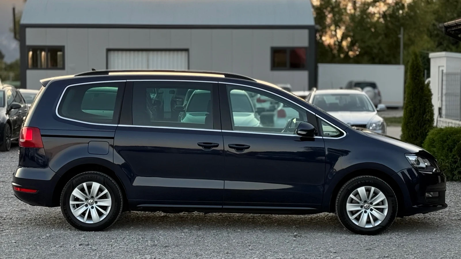 VW Sharan 2.0TDi 140к.с * 4х4* * Навигация* * Ксенон*  - изображение 8