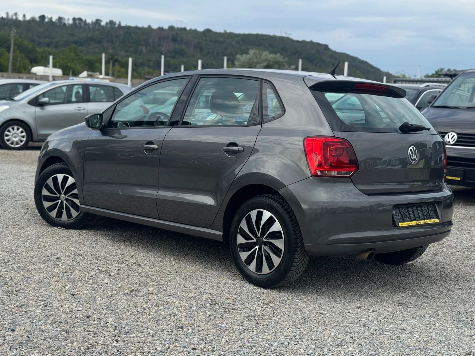 VW Polo 1.6TDI 90кс DSG - АВТОМАТИК НАВИ КЛИМАТИК ТОП - изображение 8