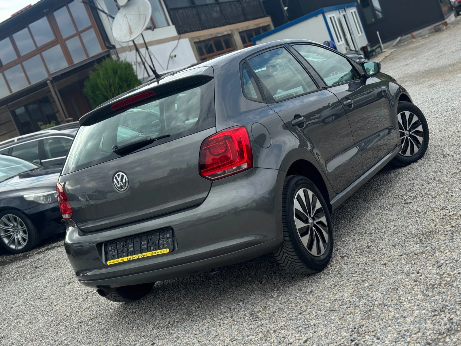VW Polo 1.6TDI 90кс DSG - АВТОМАТИК НАВИ КЛИМАТИК ТОП - изображение 6