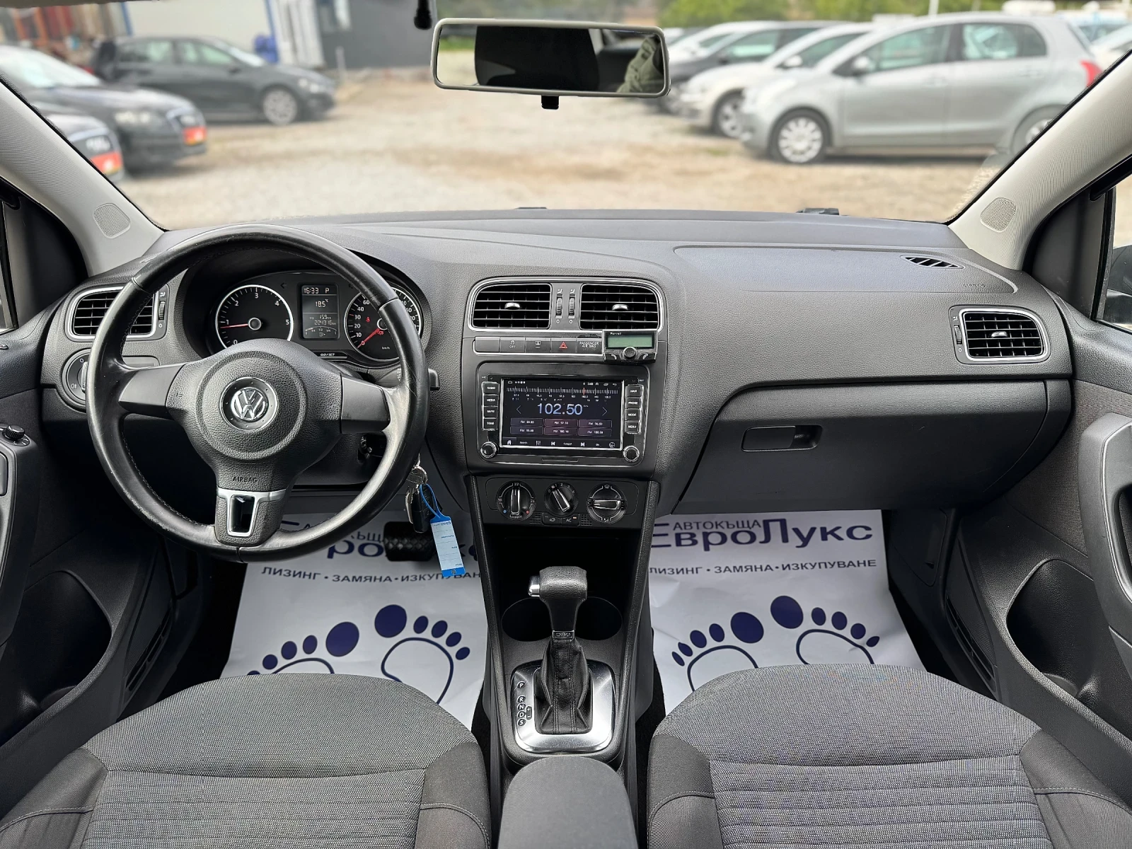 VW Polo 1.6TDI 90кс DSG - АВТОМАТИК НАВИ КЛИМАТИК ТОП - изображение 9