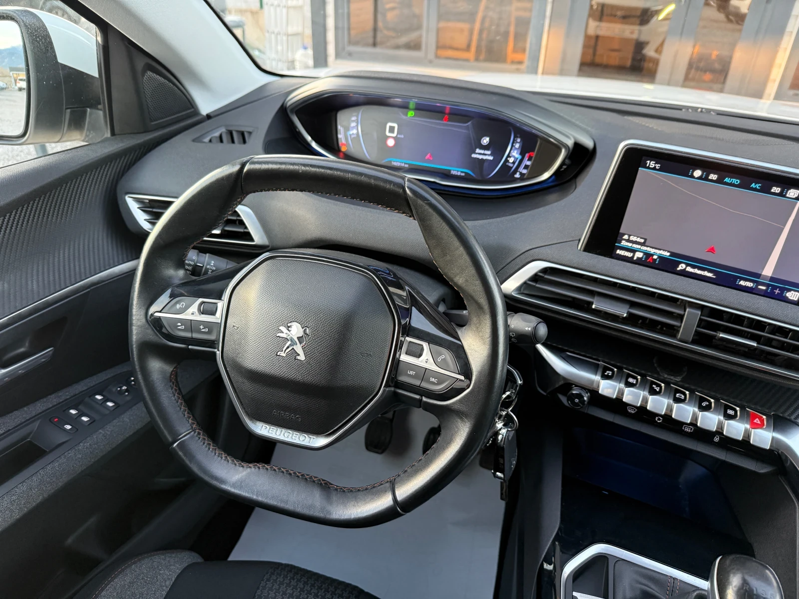 Peugeot 3008 1.6 HDI Отлично състояние! Пълна сервизна история! - изображение 8