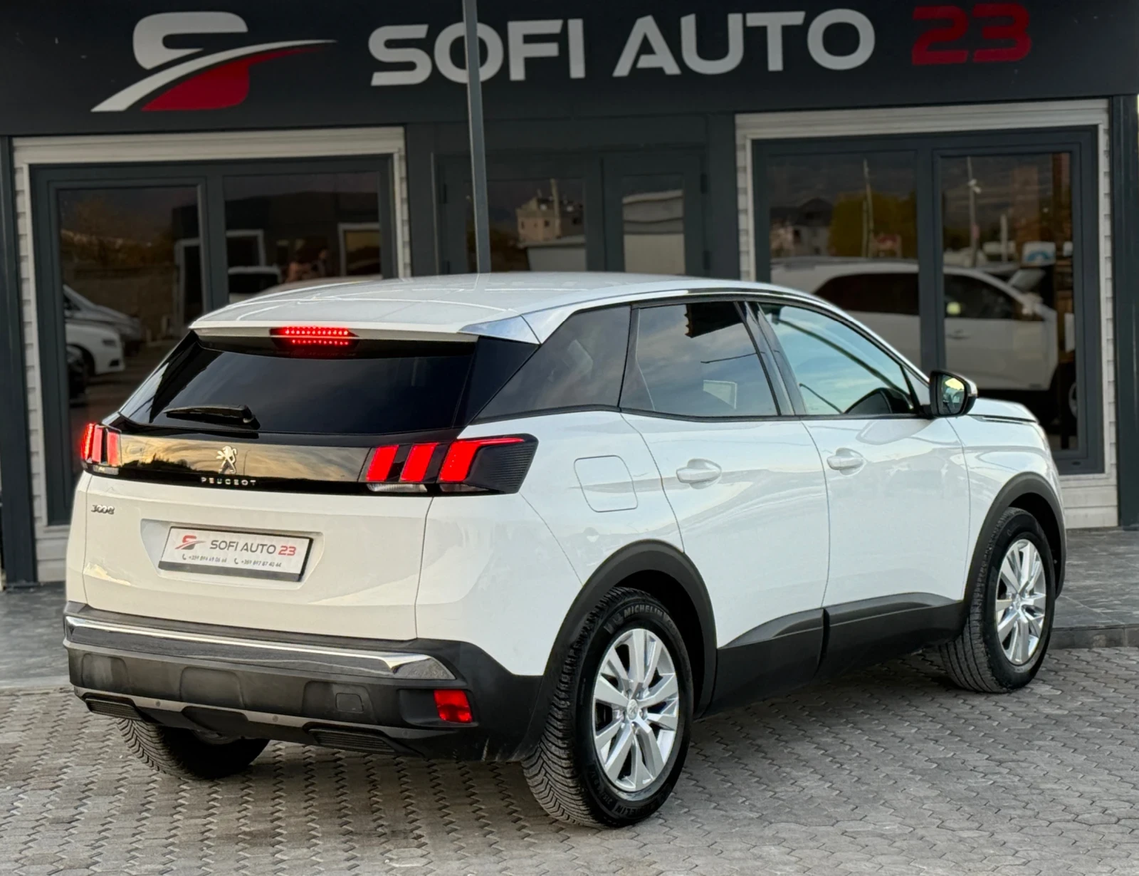Peugeot 3008 1.6 HDI Отлично състояние! Пълна сервизна история! - изображение 4