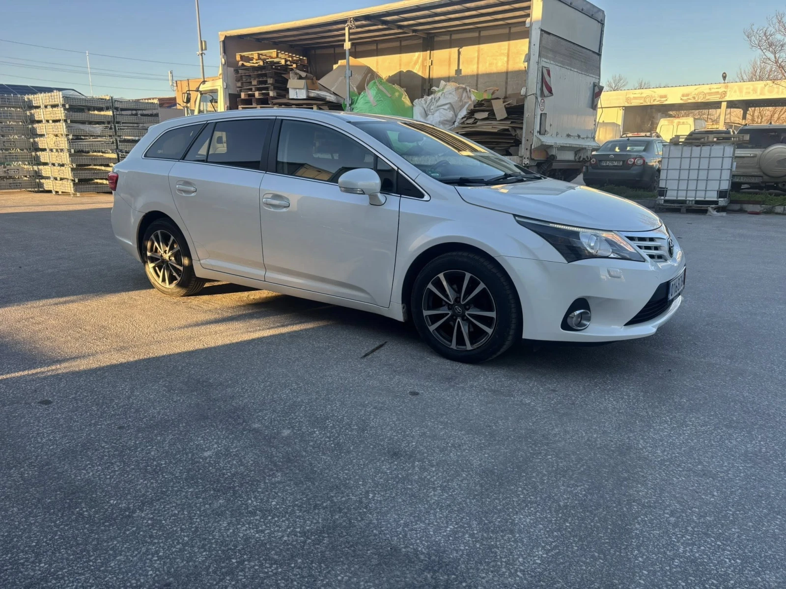 Toyota Avensis 1.8i EURO5 АЛКАНТАРА - изображение 3
